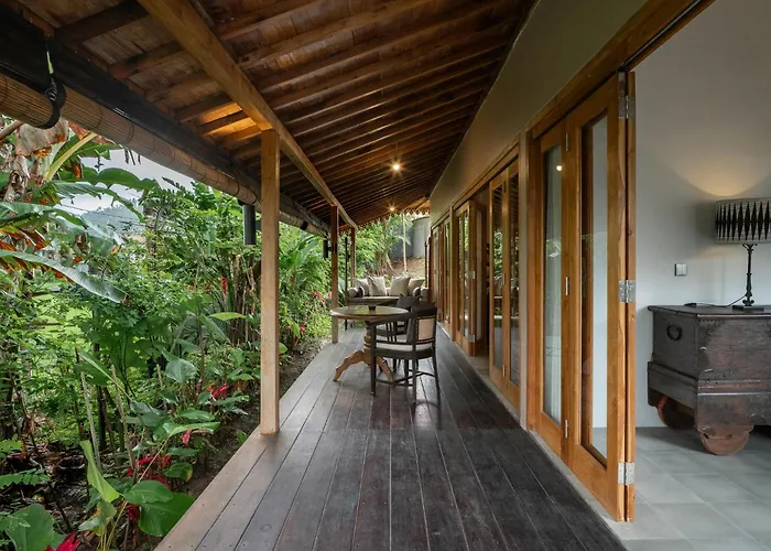 Tebola Village 4*